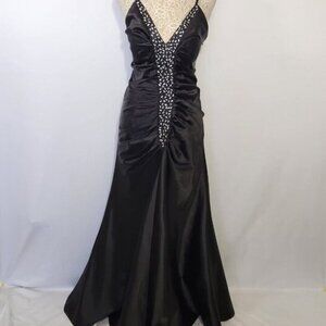 Le Cirque Women's Size M Black Rhinestone Embellished Ruched Evening Gown Formal